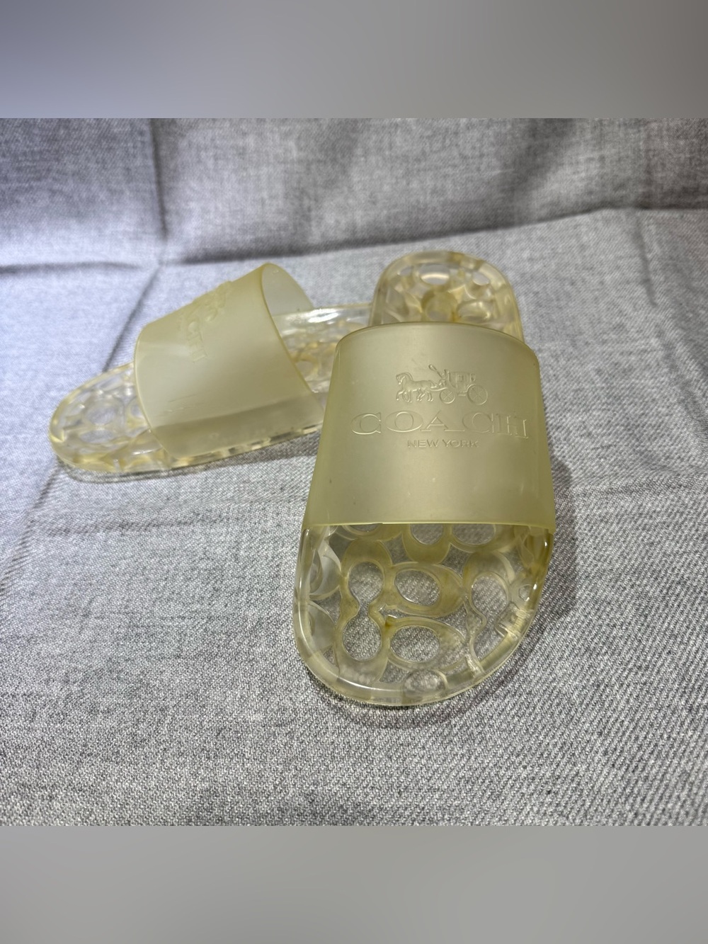 Coach Jelly Slide Sandals Womens Size 8.5 Translucent Yellow Rubber Logo Slides